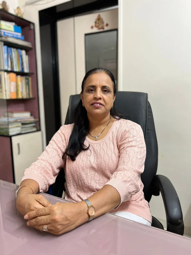 dr veena bharwad